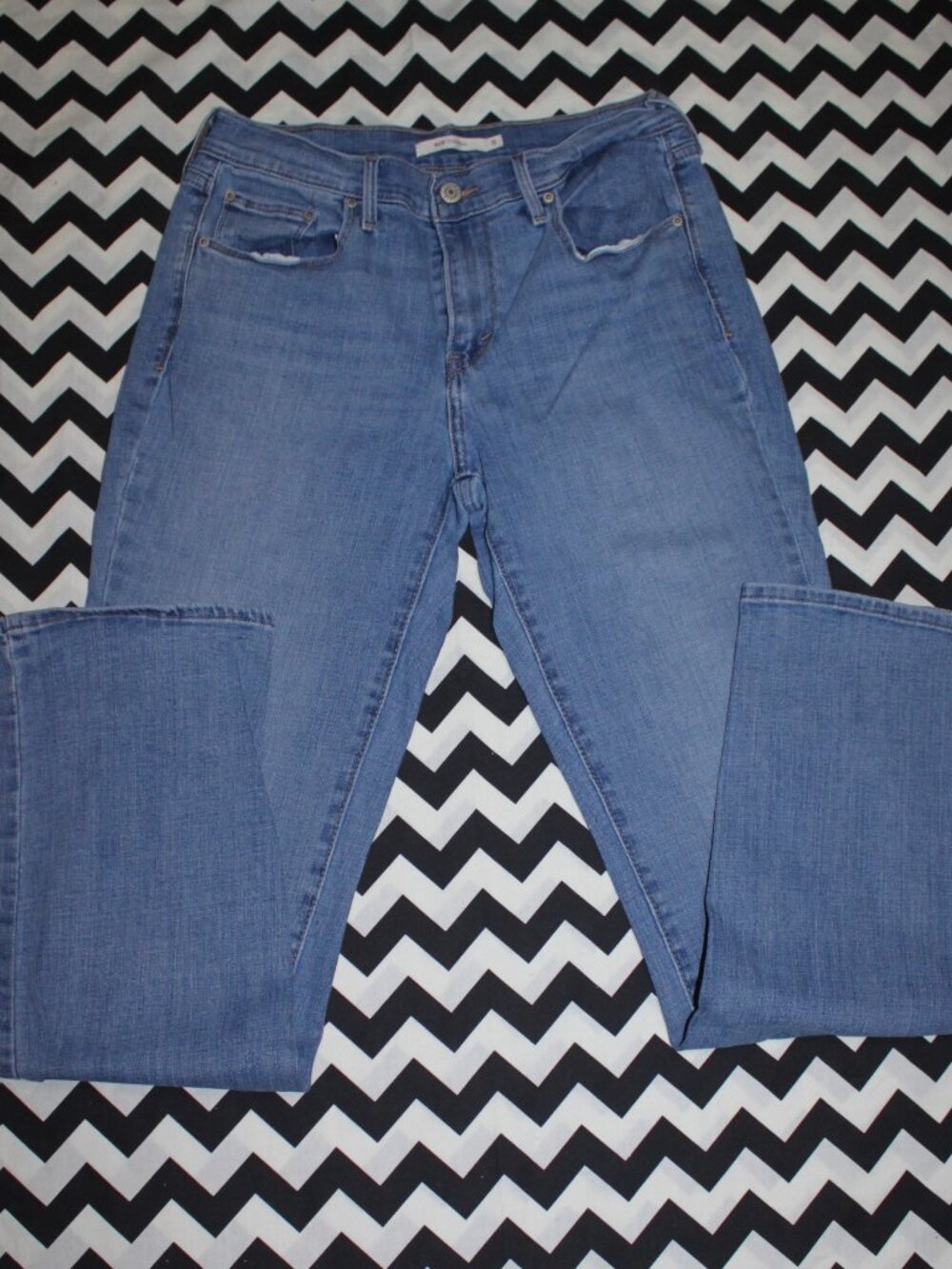 Women's 505 Straight Levi's Jeans - Size 8    (Pair #2)